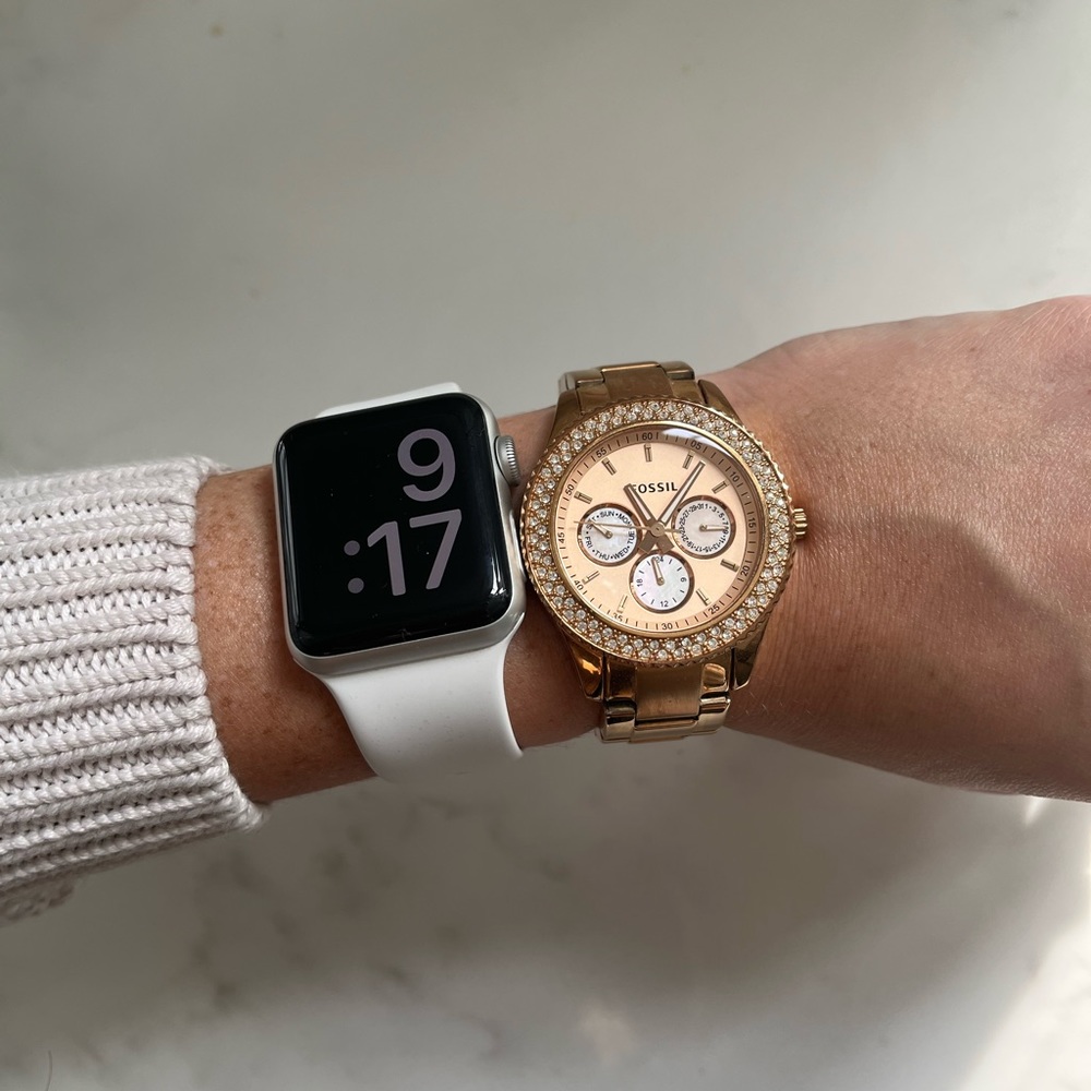 Fossil women’s rose gold watch